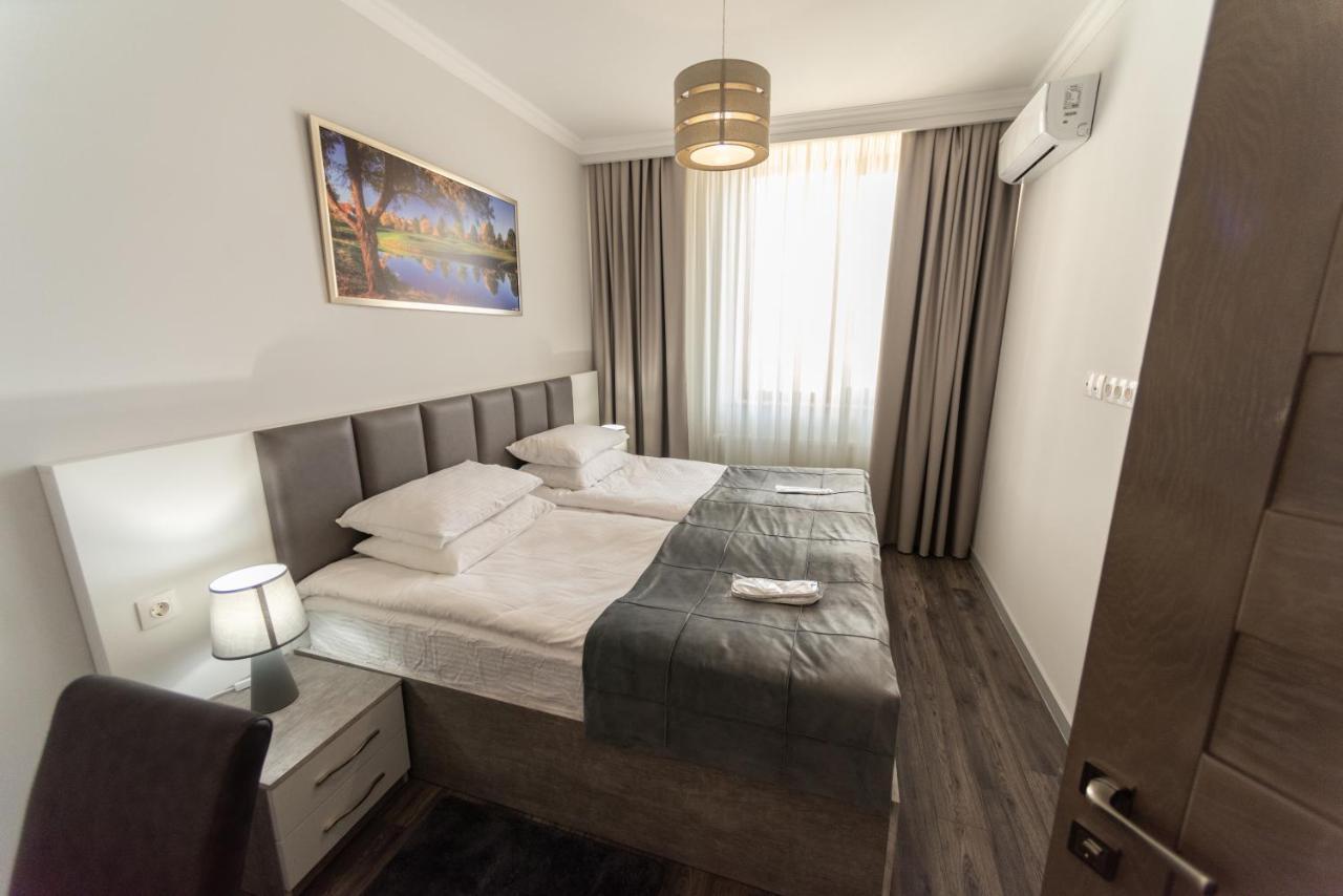 Downtown Suites Erivan Exterior foto