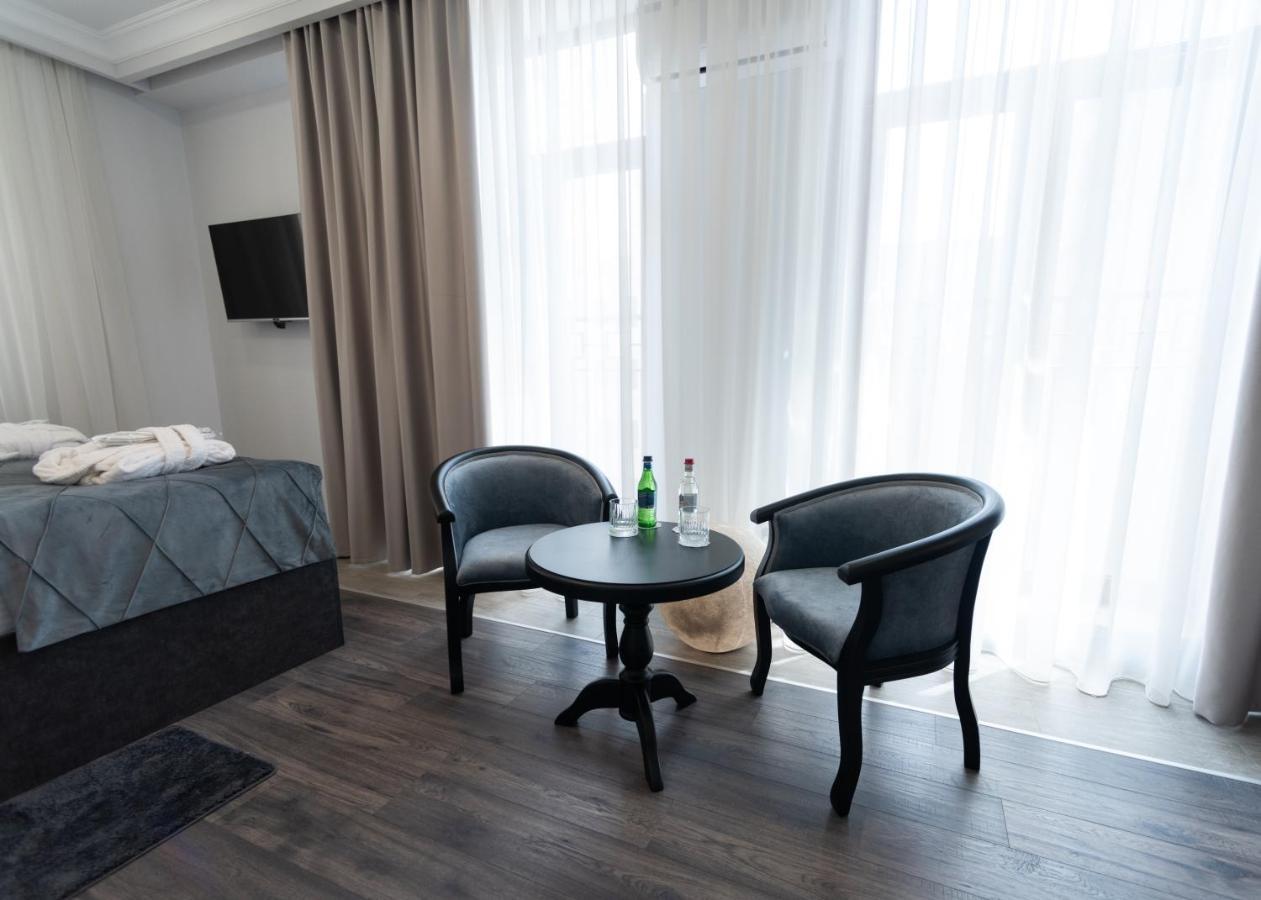 Downtown Suites Erivan Exterior foto